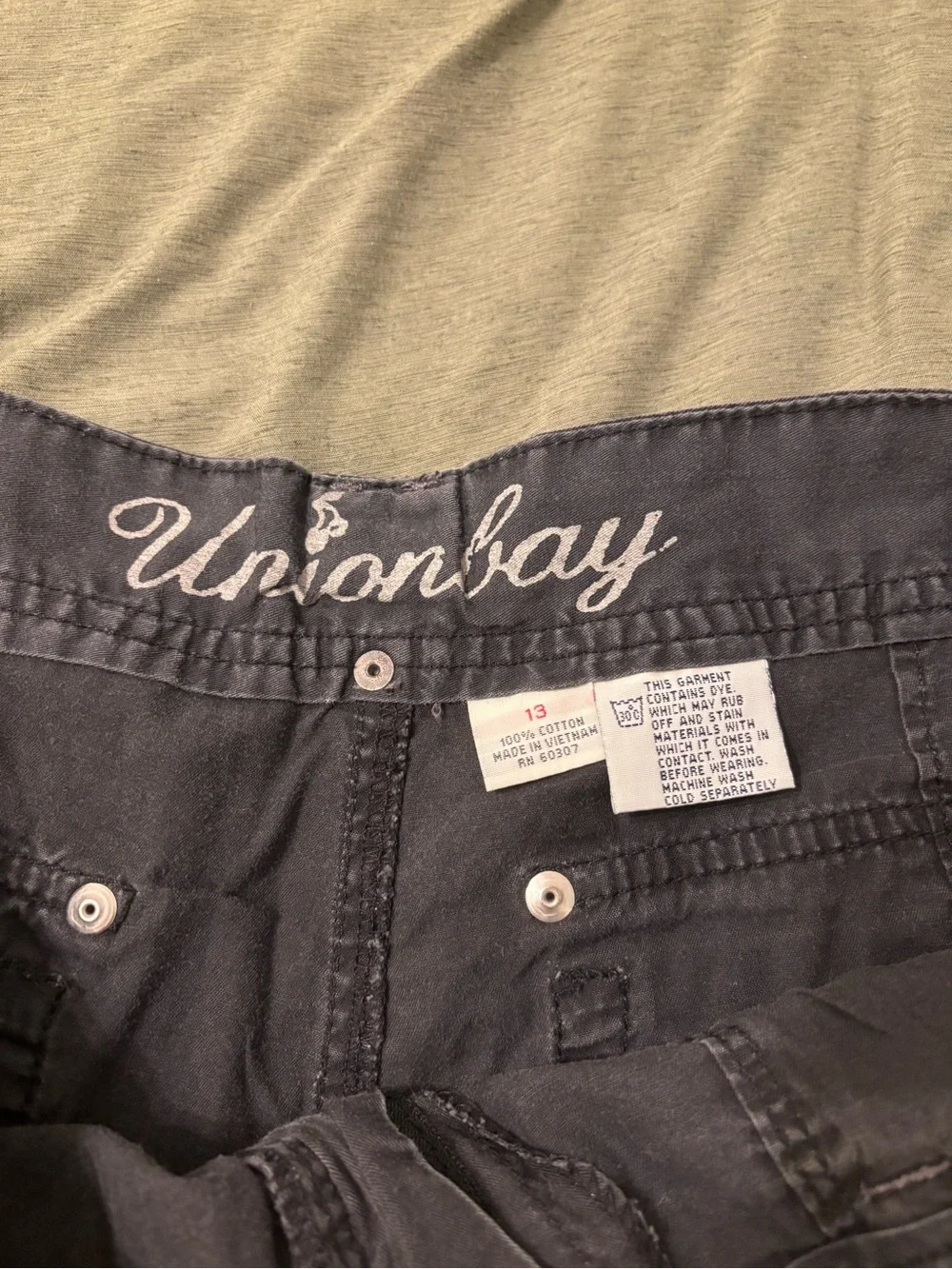 UNIONBAY Black Cargo Capris y2k